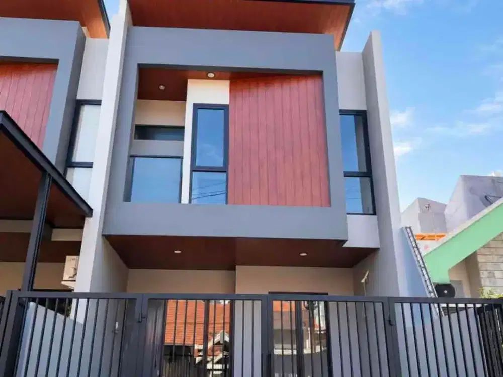 Baru Gress‼ Rumah Manyar — Tinggal 1 Unit