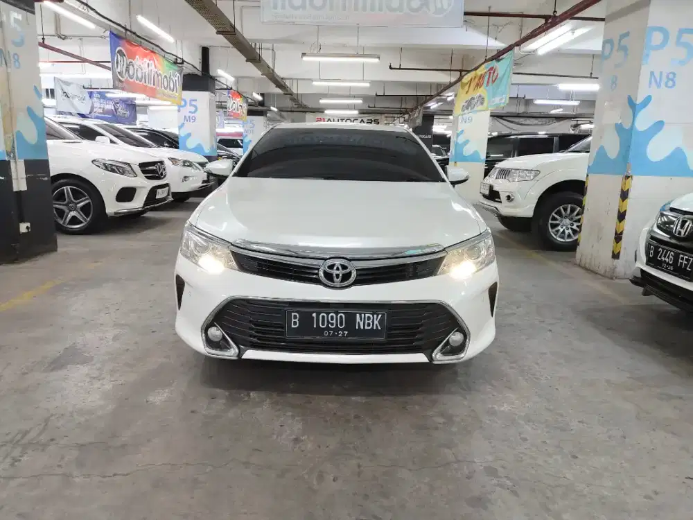 TOYOTA CAMRY V AT 2017
