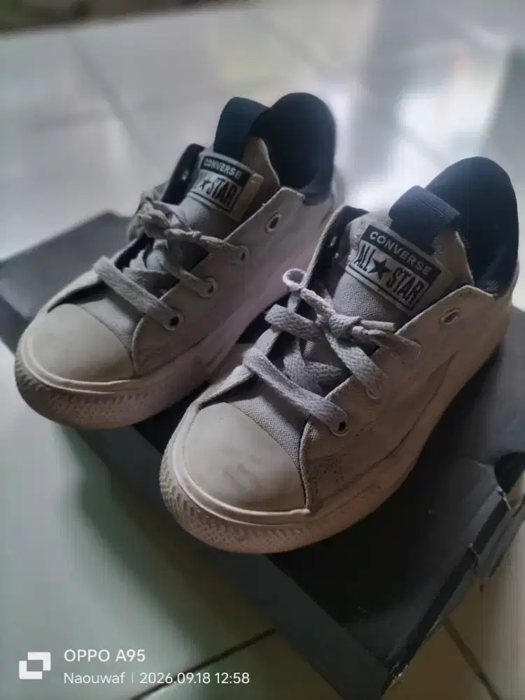 Bismillah jual sepatu CONVeRS anak-anak