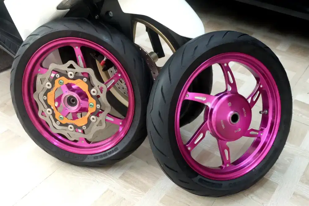 Dijual 1 set Velg VND Tubeless dan Ban Pirelli ex New Aerox, Like New