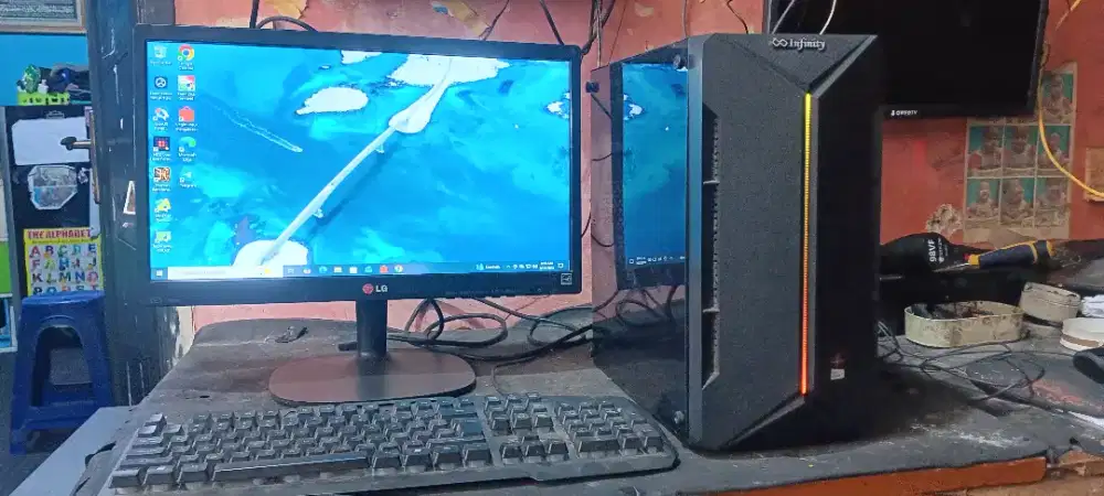 Pc Fullset Core i5 Gen 4 Ram 8 Gb Ssd+ Hdd Vga 2 Gb Monitor 19 inch