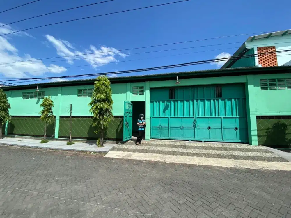 Dijual Cepat Home Industri di Lebak Timur Asri, dekat Raya Kenjeran, cocok untuk gudang