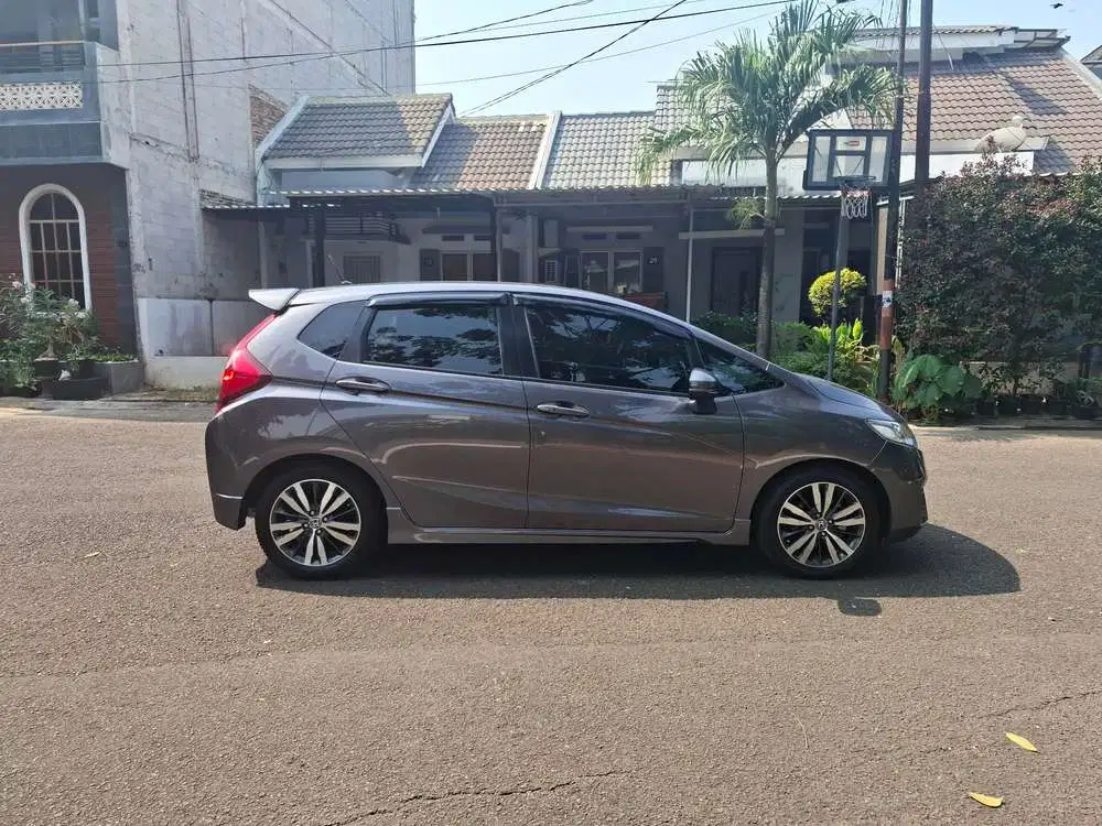Honda Jazz RS odo low 15,000 Km