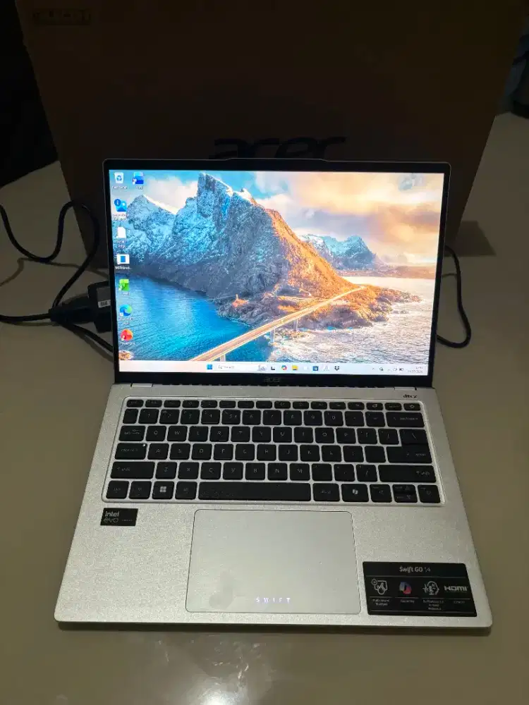 Laptop Acer Nb Swift Go 14 AI Ultra 5 Ram 32/512GB fullset mulus