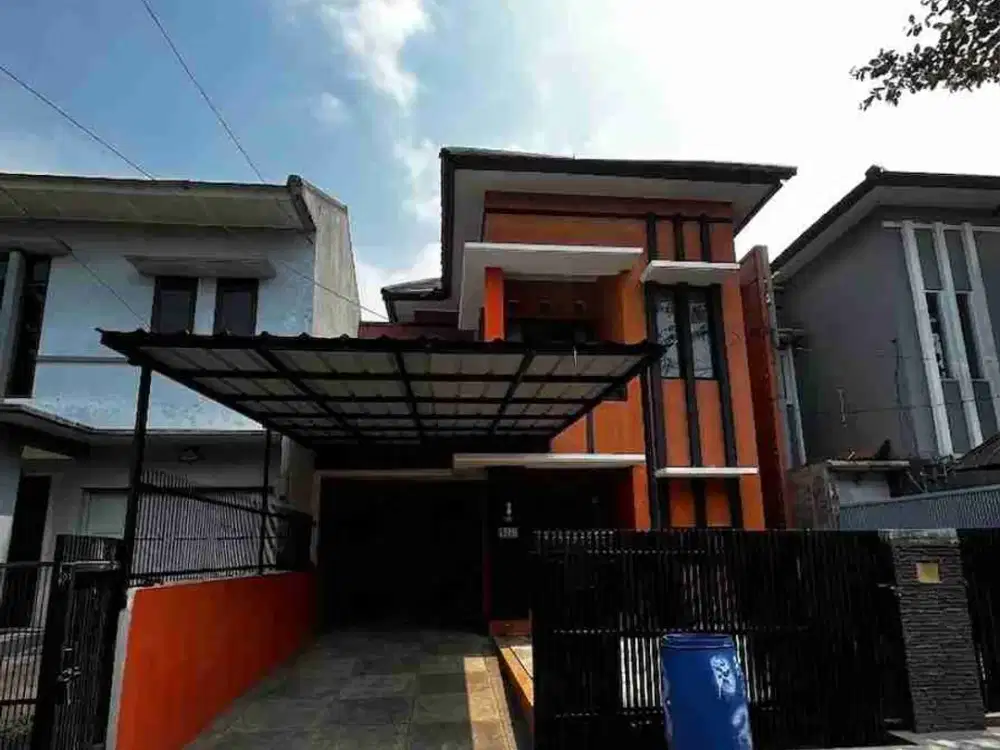 rumah 2 lantai dekat stt telkom luas 158/235 harga 2m di buah batu Regency Bandung