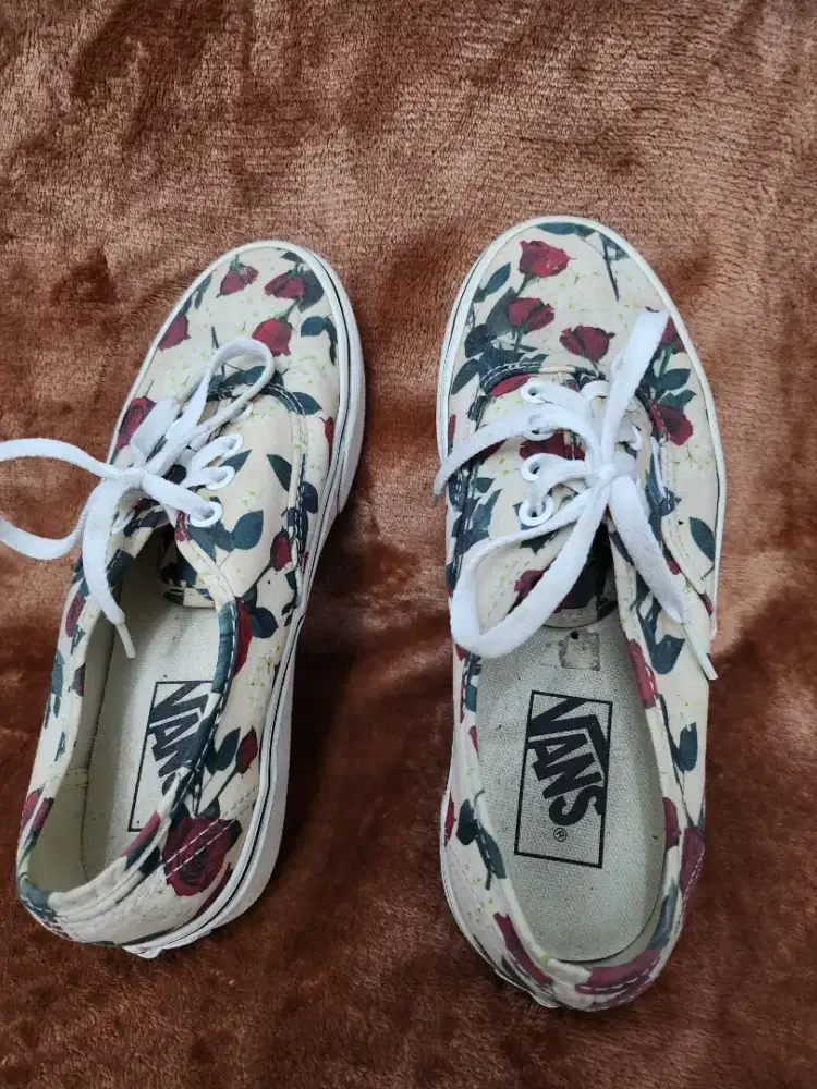 Dijual sepatu vans ori