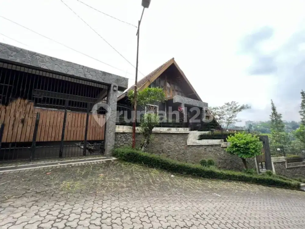 Rumah Villa di Dago Sangat Bagus Nyaman dan Asri View Bandung