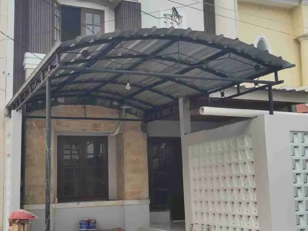 dijual atau di sewakan minimal 2thn rumah baru full renovasi di raffles hills dekat toll dan lrt