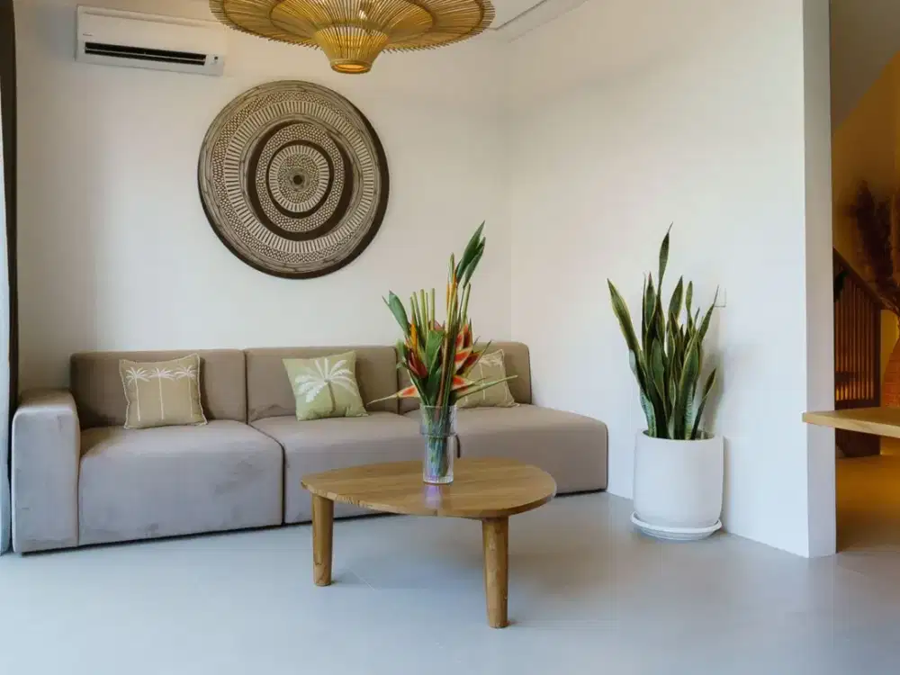 Stylish 1-Br Townhouse For 37-Year Leasehold In Umalas, Bali