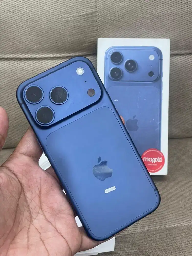 Iphone 17 pro 256gb ex ibox blue likenew