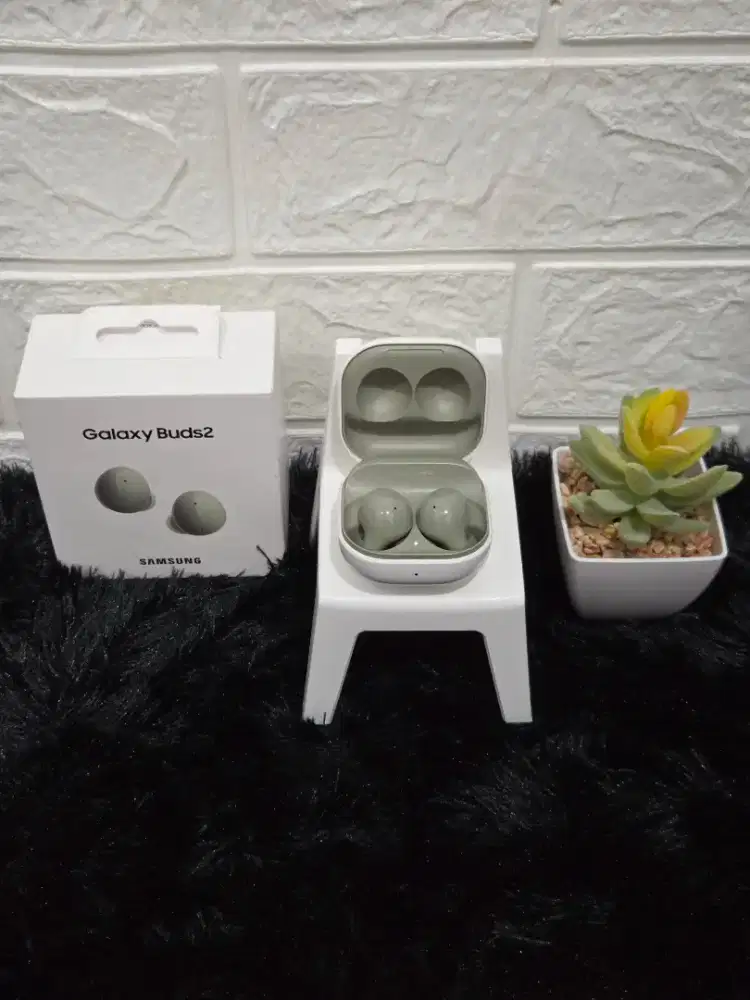 Galaxy Buds 2 Hijau Mulus Lengkap