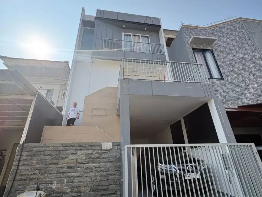 Rumah Pik1 Layar Permai Uk 6X15 Full Renovasi Total,3 Lantai,Full Furnish N Design Interior