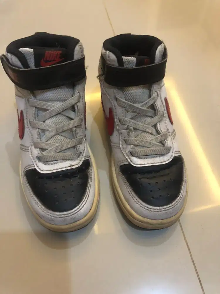 Dijual sepatu anak merk Nike