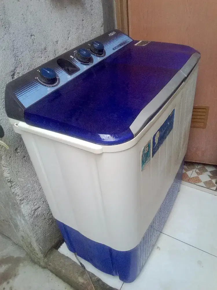 Mesin cuci Aqua