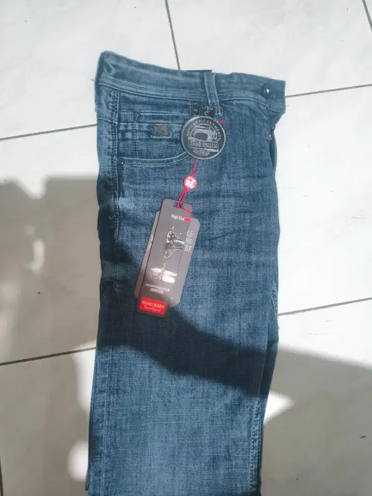 Celana jeans size 31