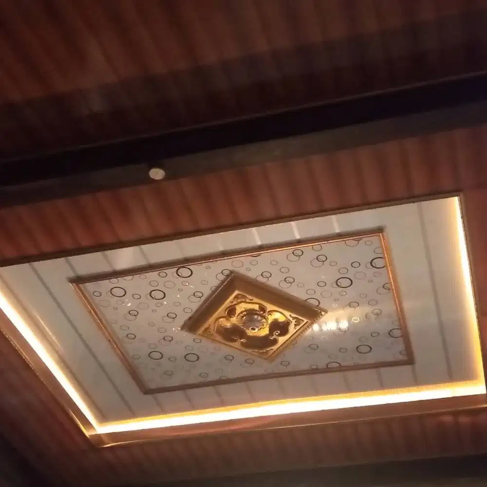 Sekat Plafon Partisi PVC GRC Gypsum Jasa Tukang Pasang Wall Moulding