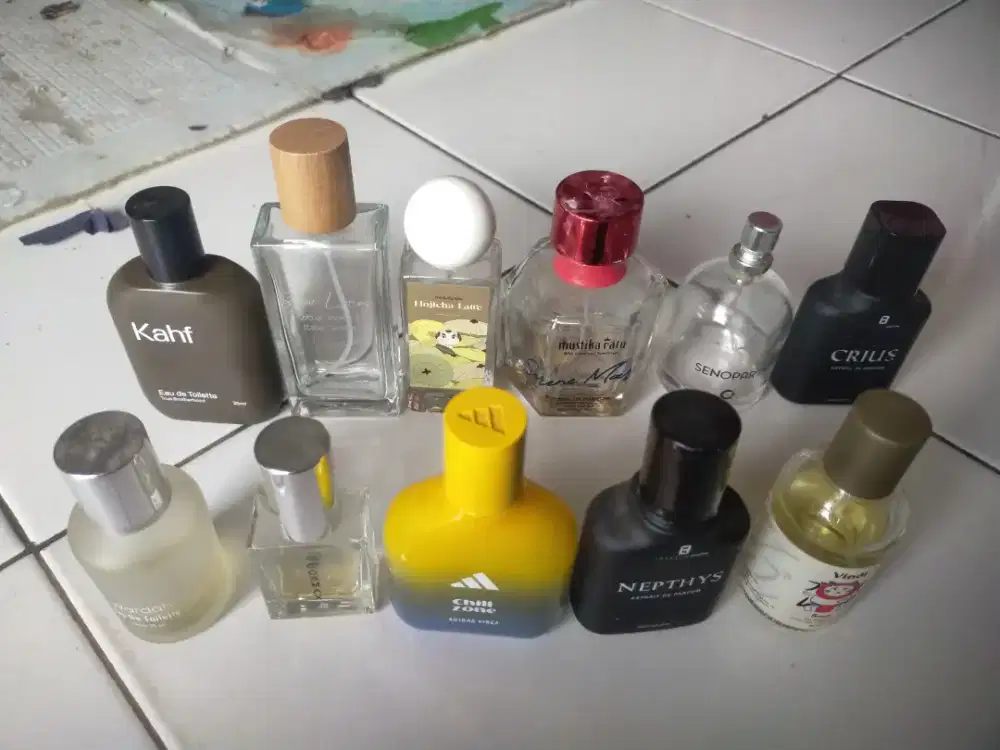 Botol parfum bekas