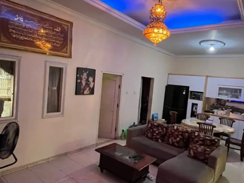 Dijual Rumah Metland, LT 160 m², LB 140 m², 2 Lantai, 3 KT, 3 KM, Furnished, SHM, Rp 2.8 M Nego