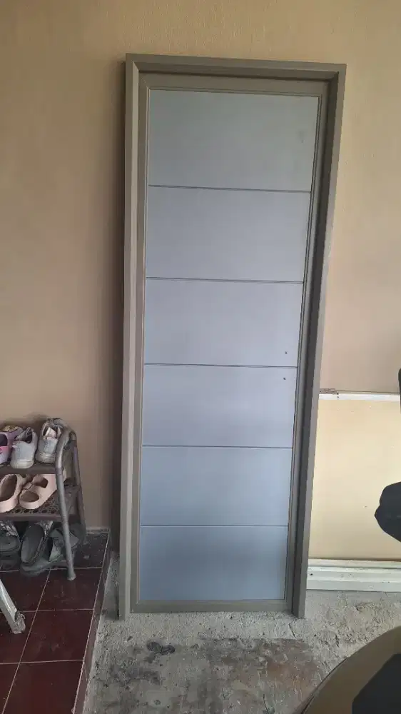 Jual pintu kamar mandi dan kusen UPVC bukan PVC BARU!!Pick up di rumah