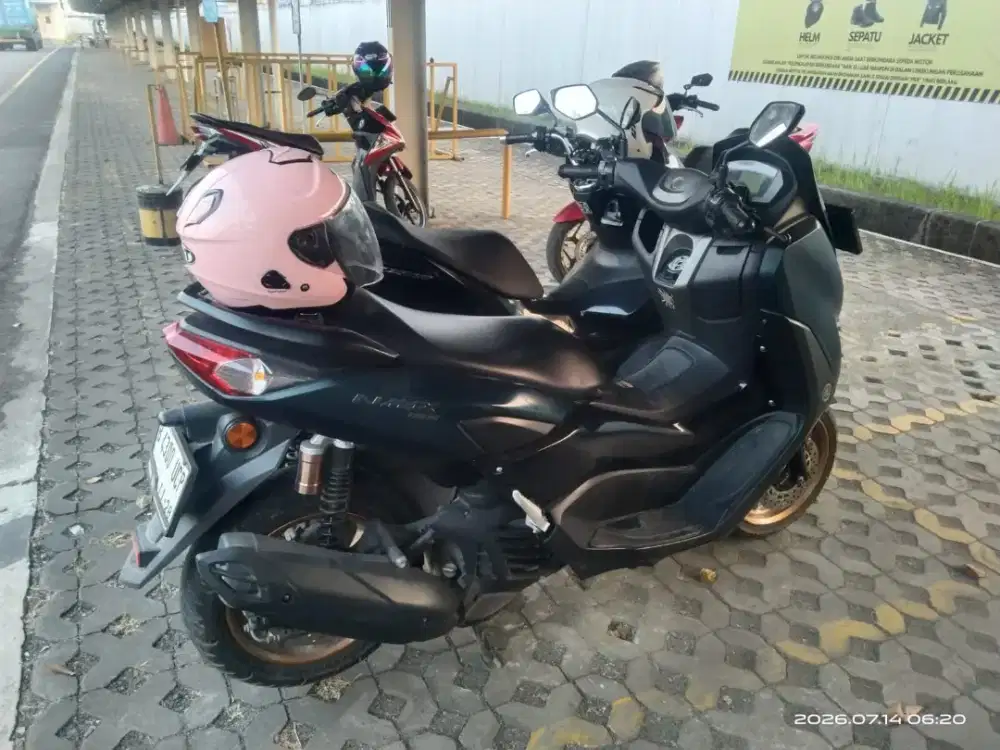 Yamaha NMAX 2023