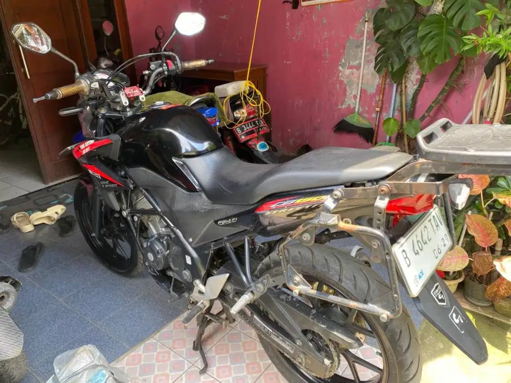 CB150R StreetFire 2014