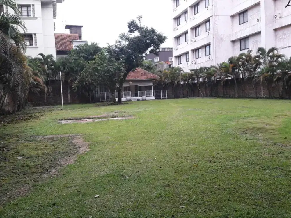 Rumah Lama Hitung Tanah SHM Akses Riau Dago Pusat Kota Bandung