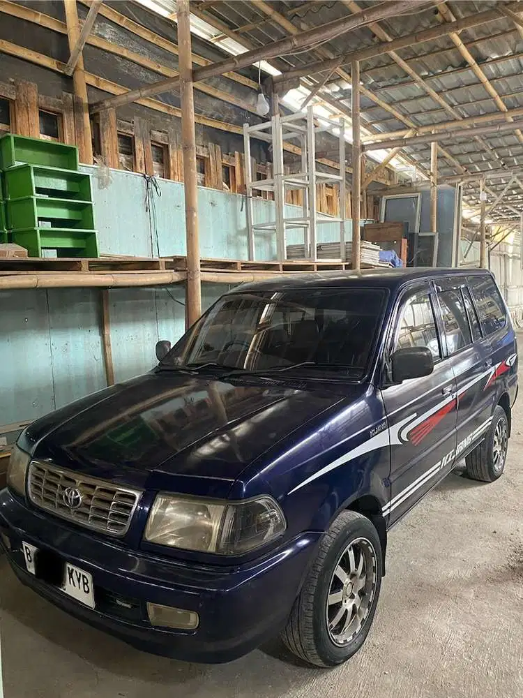 Toyota Kijang Innova 2002 Bensin