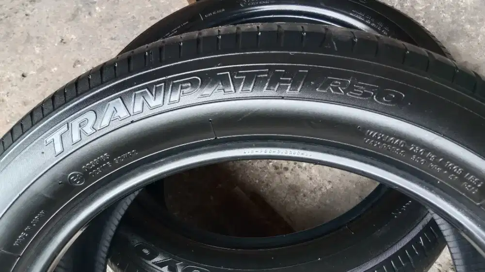 Ban 235/50 R18 TOYO TRANPATH