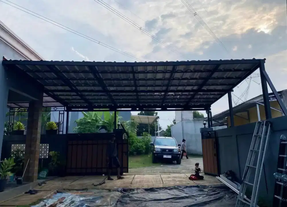 Kanopi baja ringan dan garasi