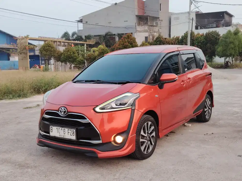 Toyota Sienta Q CVT matic 2017(at pemakaian 2018