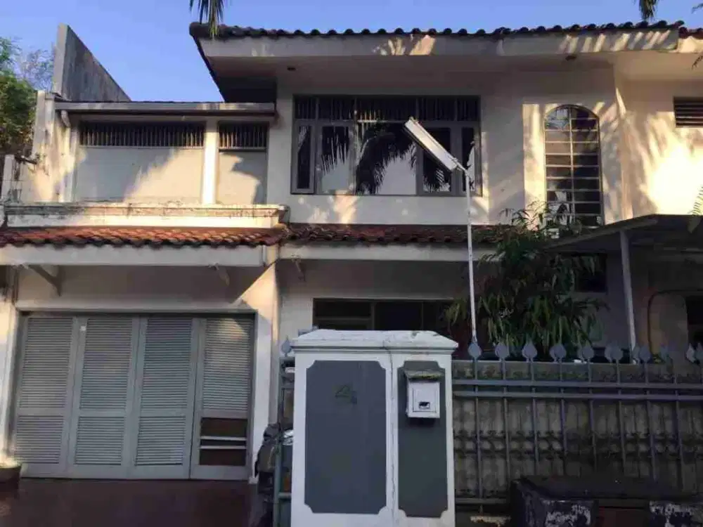 Dijual Rumah Hoek Premium – Patra Kuningan, Jakarta Selatan