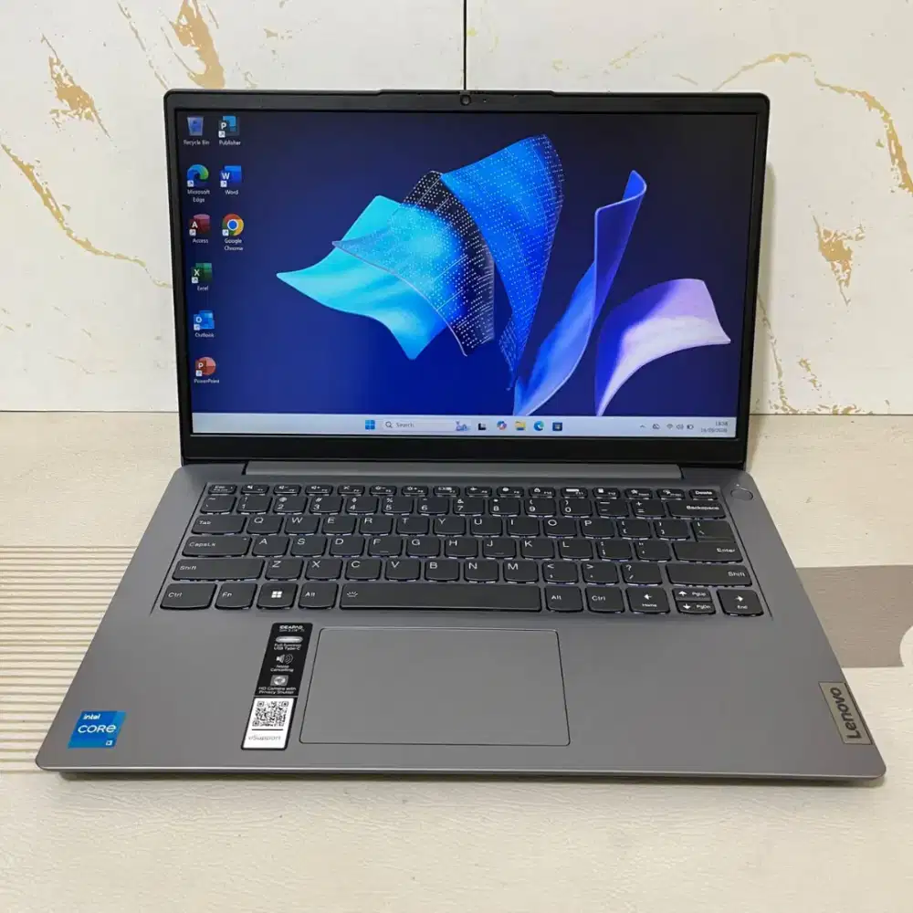 Laptop Lenovo IdeaPad Slim 3i (82RJ).