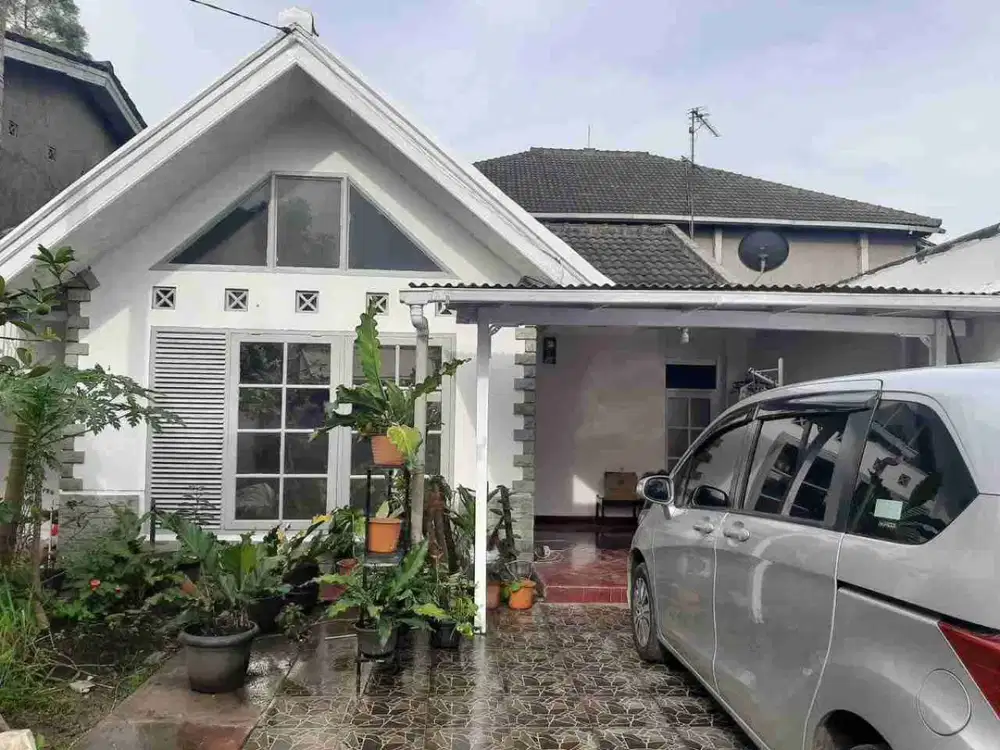 Dijual Murah Rumah terawat lokasi strategis di Pasirluyu Regol Kota Bandung