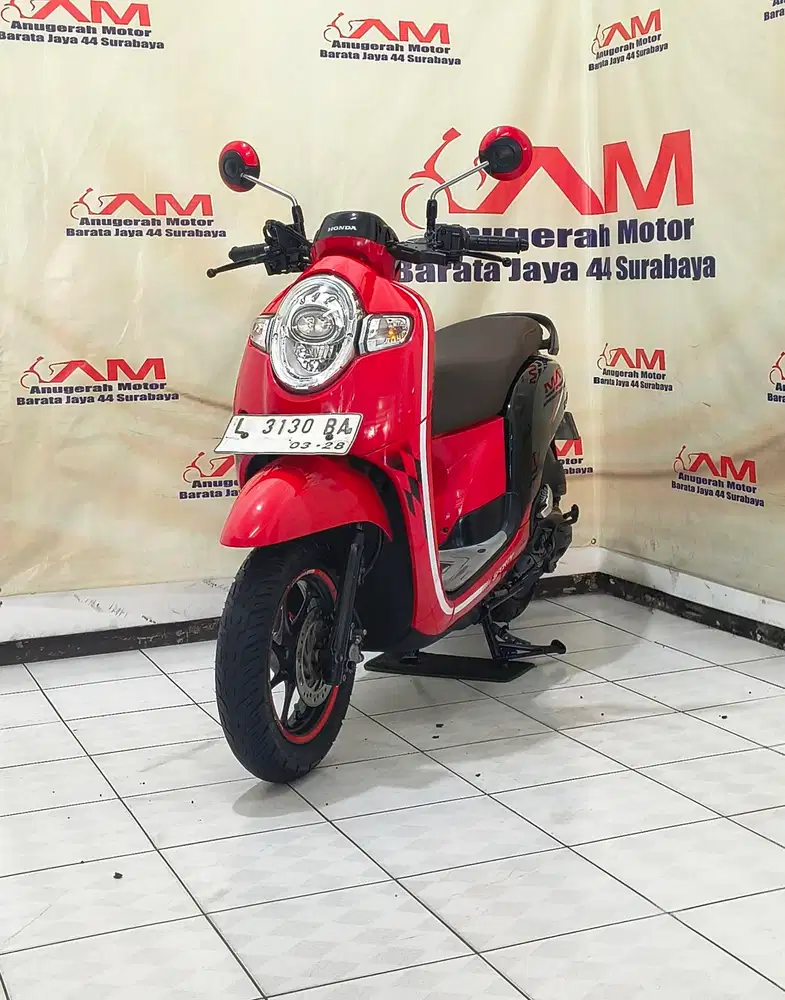 Siap pakai Honda Scoopy Sporty Tahun 2018 warna Merah