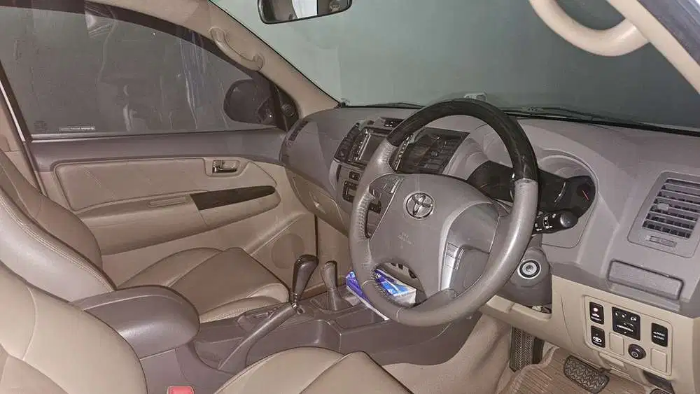 Toyota Fortuner 2012 Bensin