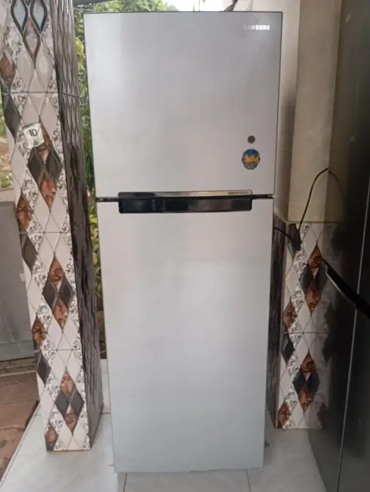 Kulkas 2pintu Samsung inverter