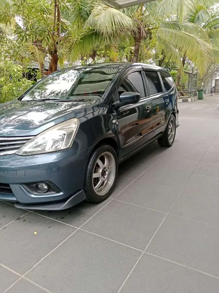 Nissan Grand livina 2013 Bensin
