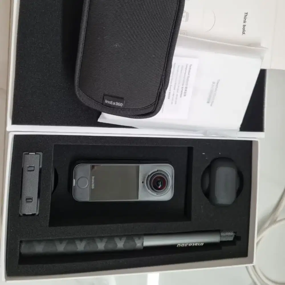 Insta360 X4 Air Starter/ Combo Garansi Aktif