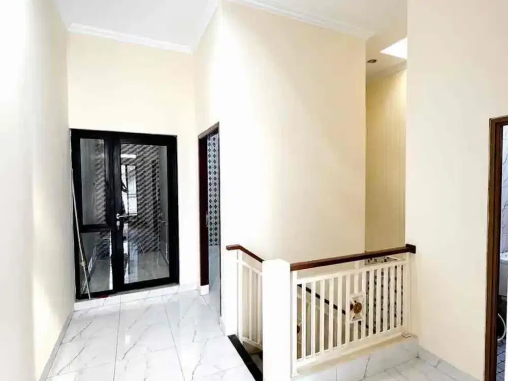 Di jual cepat Rumah Baru unfurnish di poris indah