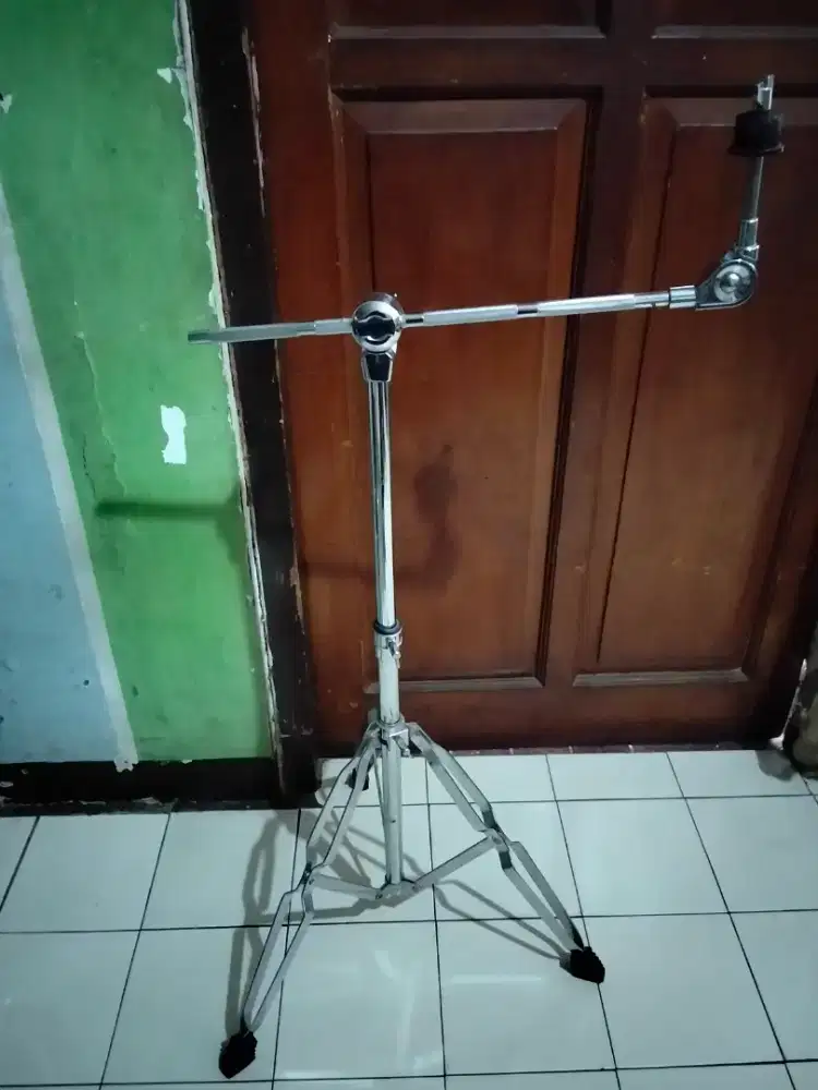 Stand boom cymbal