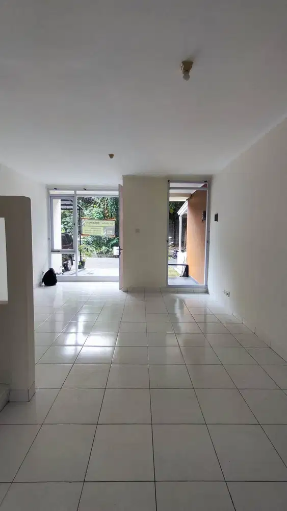 Dijual Rumah 2 Lantai Di Istana Regency Sudirman Cijerah Bandung