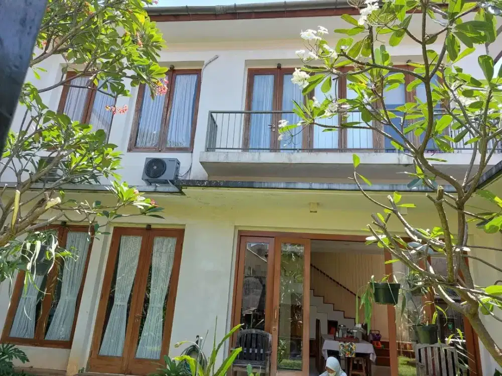Rumah Asri 2 Lantai Nyaman Adem di Kebayoran Lama Jakarta Selatan