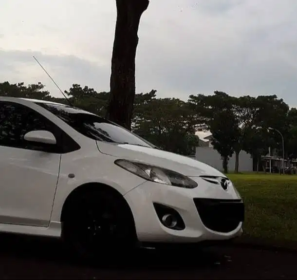 Mazda 2 – 2010 (Type R)