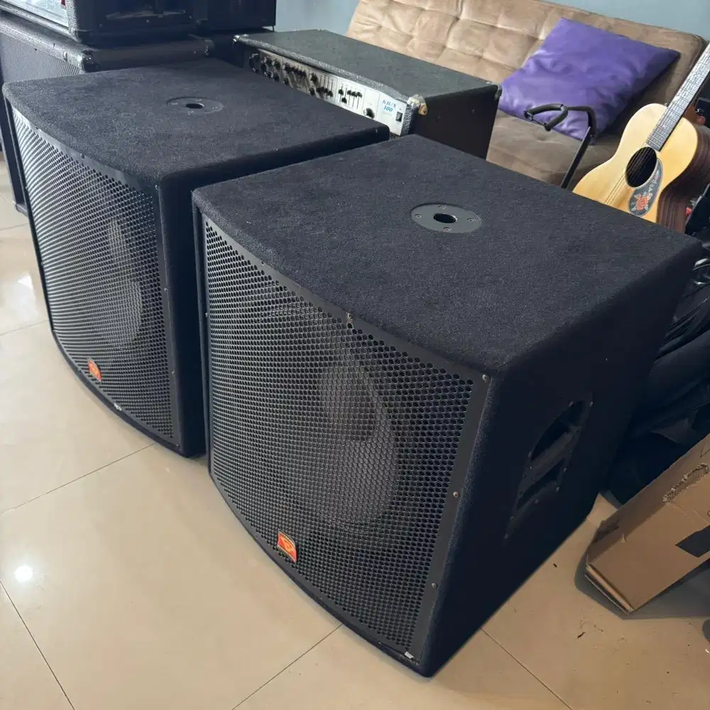 Sub Pasif 18 Cerwin-Vega INT-1185 Sepasang
