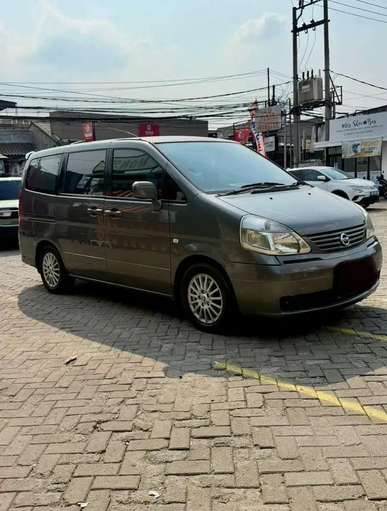 Nissan Serena 2010 Bensin