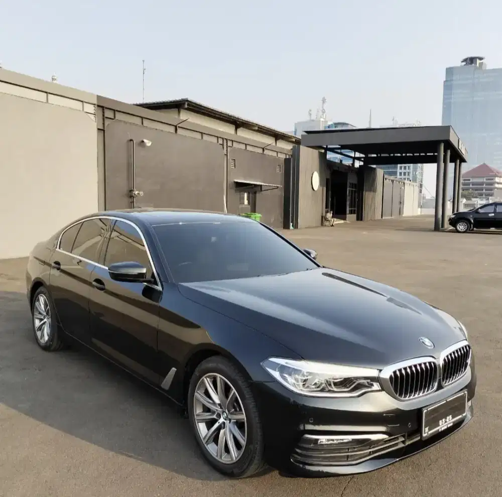 BMW 520I LCI SUNROOF Tahun 2020