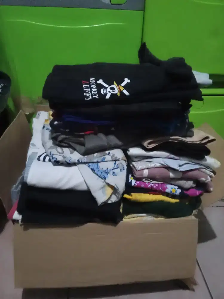 Baju bekas layak pakai