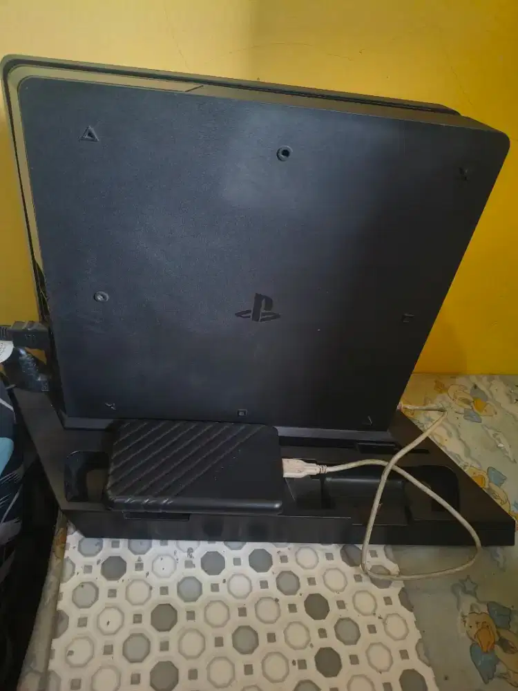 PS4 SliM Seri 22 Mulus