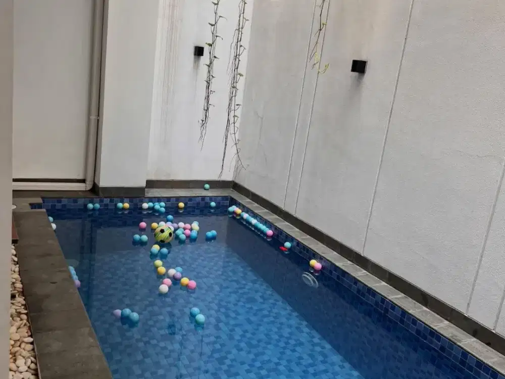 Rumah minimalis Furnished rapi bagus ada kolam renang, Kelapa Gading