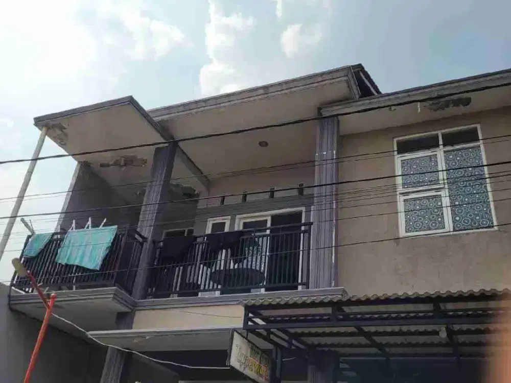 Lelang rumah 2 lantai perumahan Bambe gresik